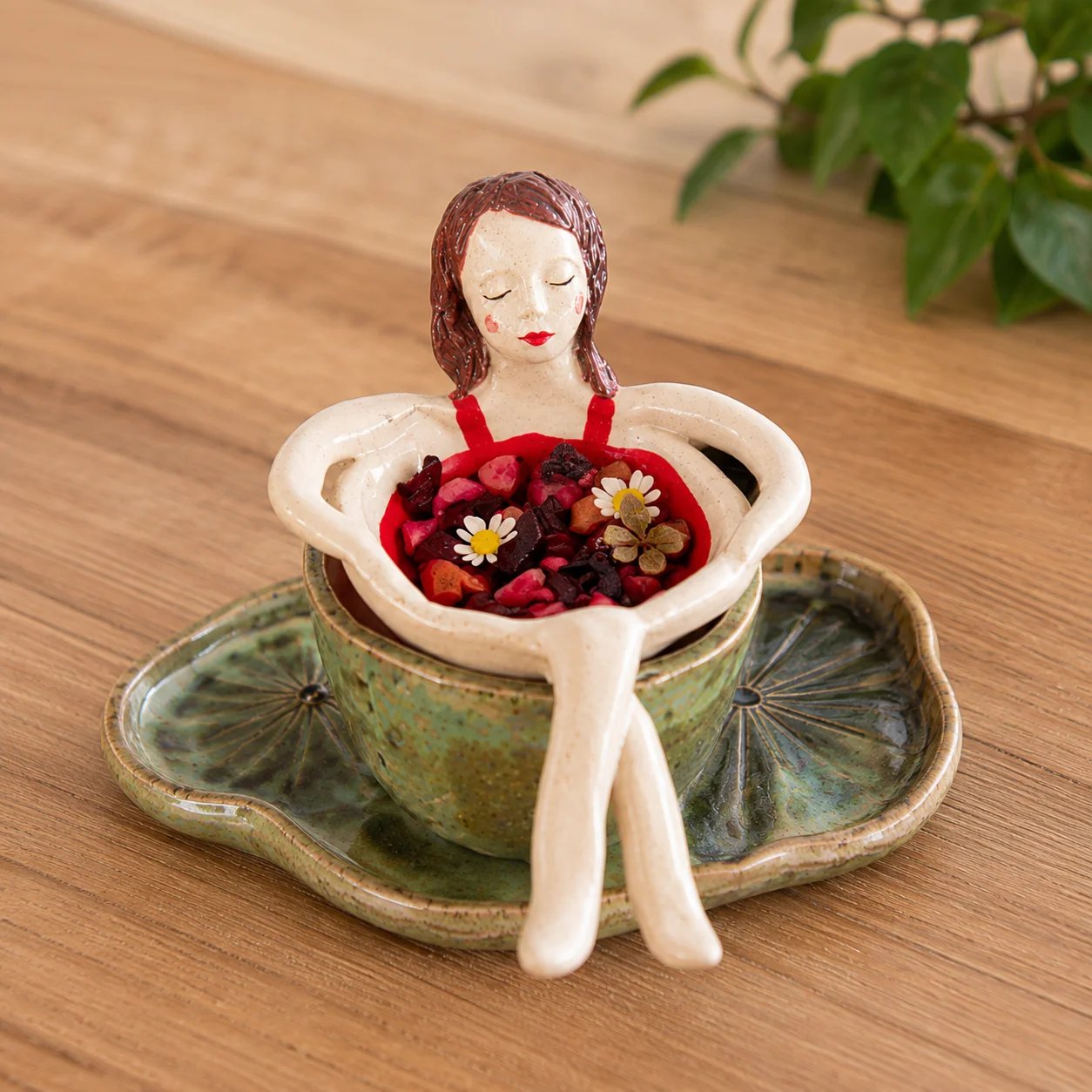 ☕🌿Whimsical Sitting Lady Ceramic Tea Strainer Collection