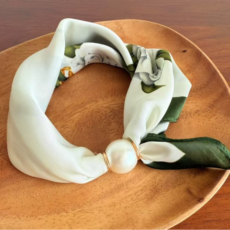 🤍 Pearl Scarf Necklace with Magnetic Clasp