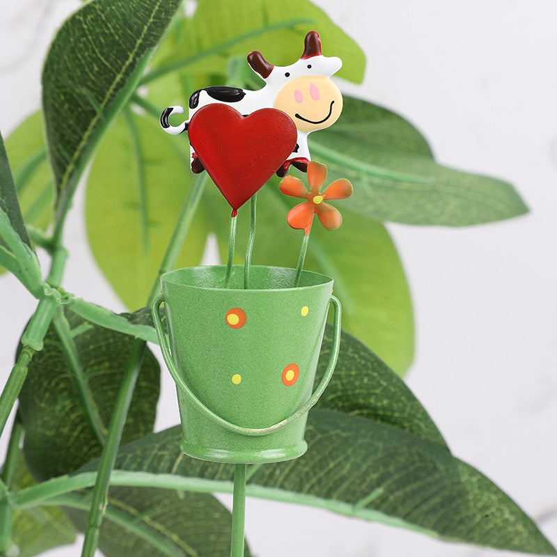🌸 Colorful Metal Garden Stake Decor