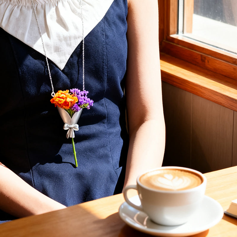 Stylish Creatively Designed Flower Necklace