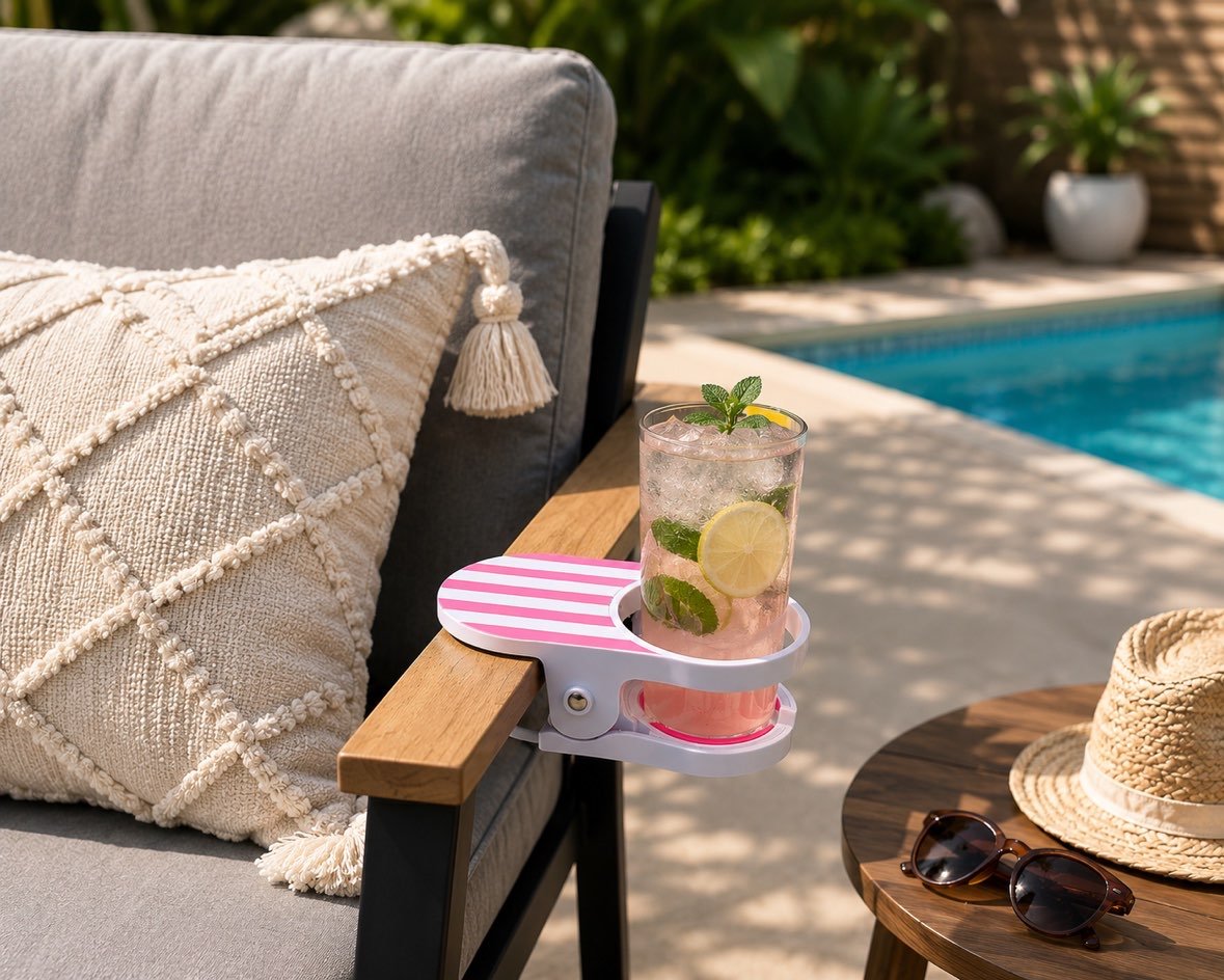 🏖️Clip-On Drink Holder – Secure Your Beverage Anywhere!🍾