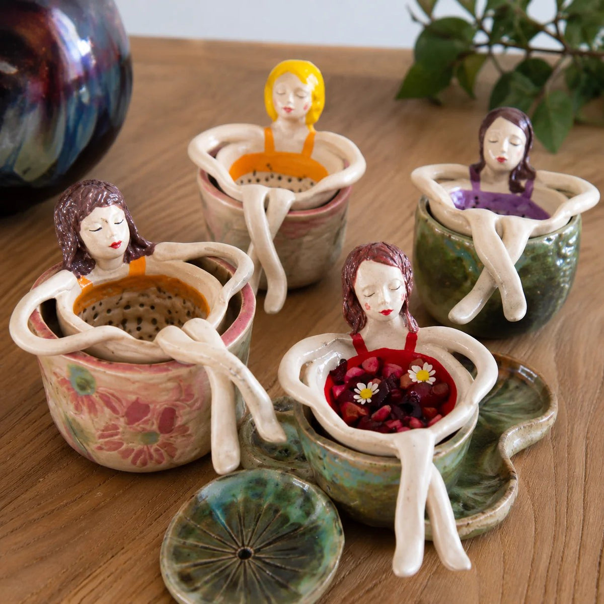 ☕🌿Whimsical Sitting Lady Ceramic Tea Strainer Collection