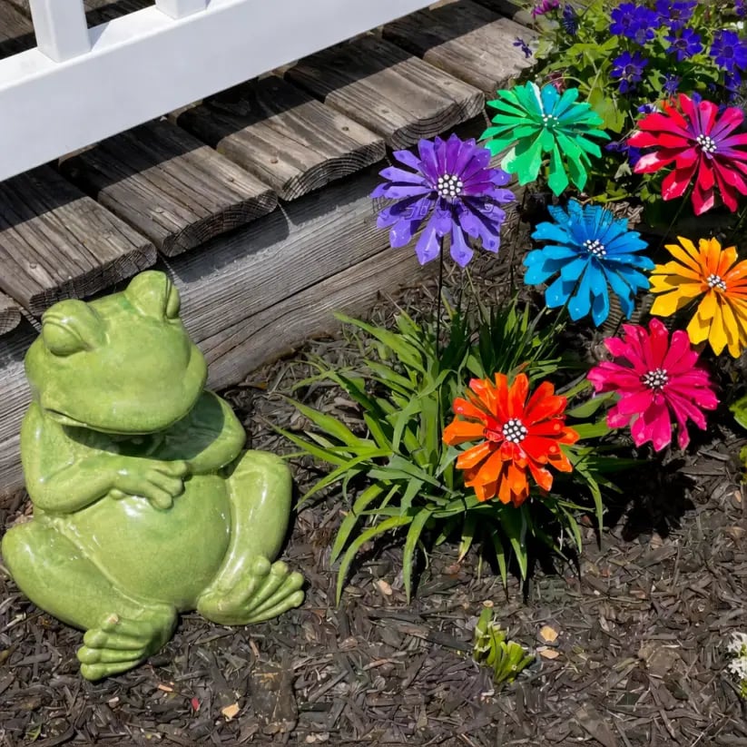 Metal Zinnia Flower Garden Stake