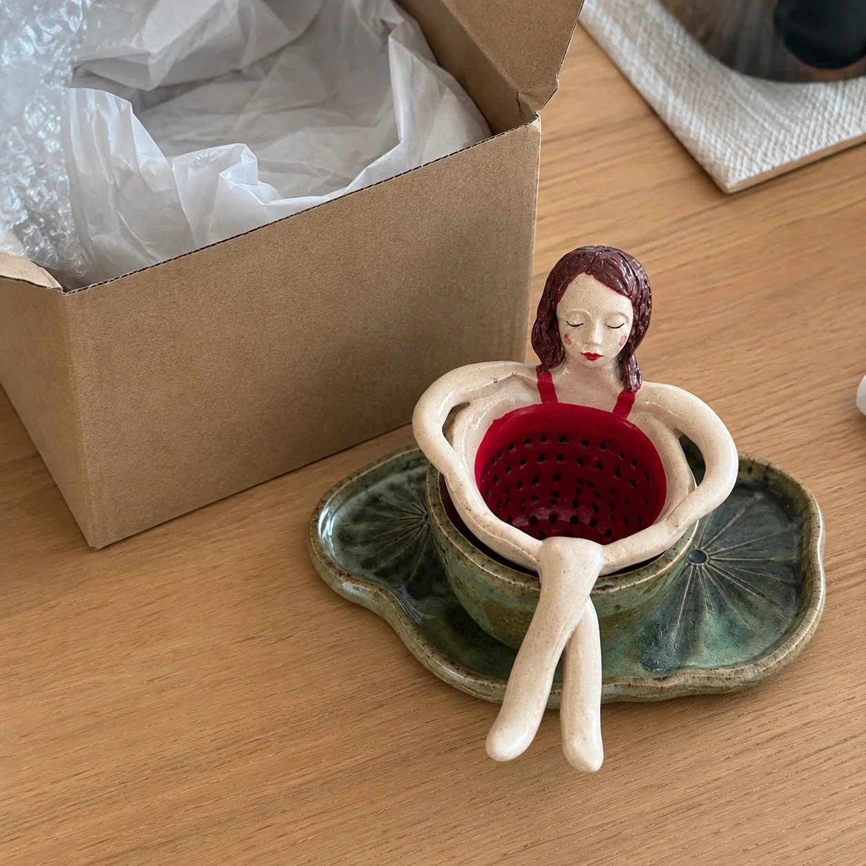 ☕🌿Whimsical Sitting Lady Ceramic Tea Strainer Collection